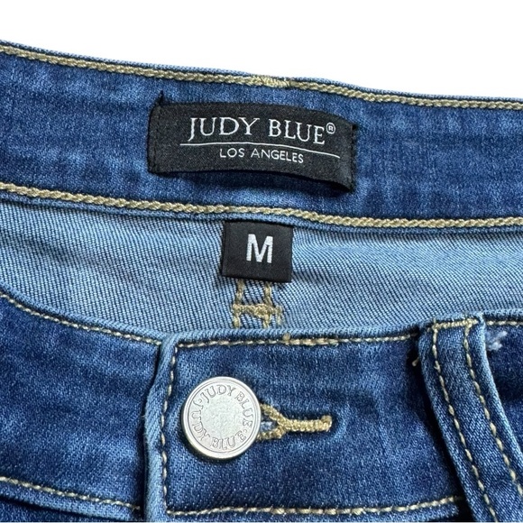 Judy Blue Distressed Raw Hem Dark Wash Denim Shorts size M - Picture 4 of 7